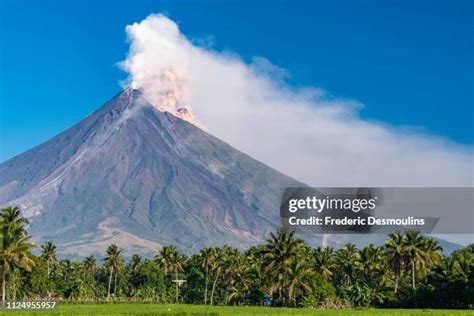 1,467 Mayon Volcano Stock Photos and High.
